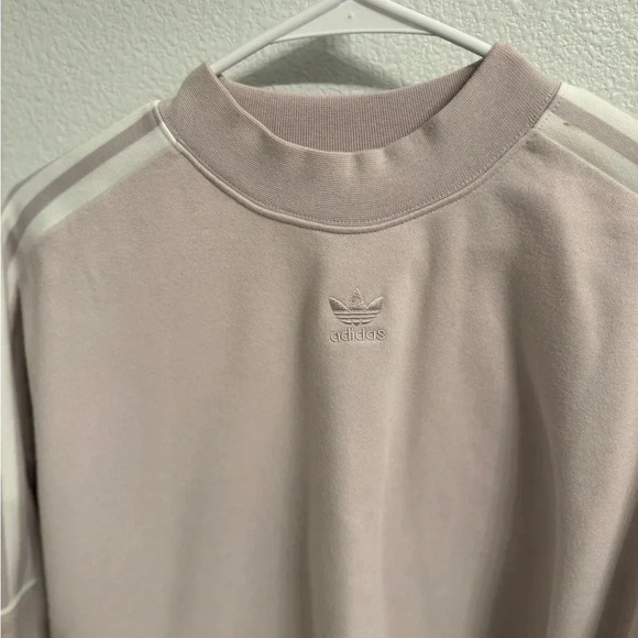 Adidas Cropped Sweatshirt Women's Small Ice Purple Embossed Emblem - Picture 9 of 9